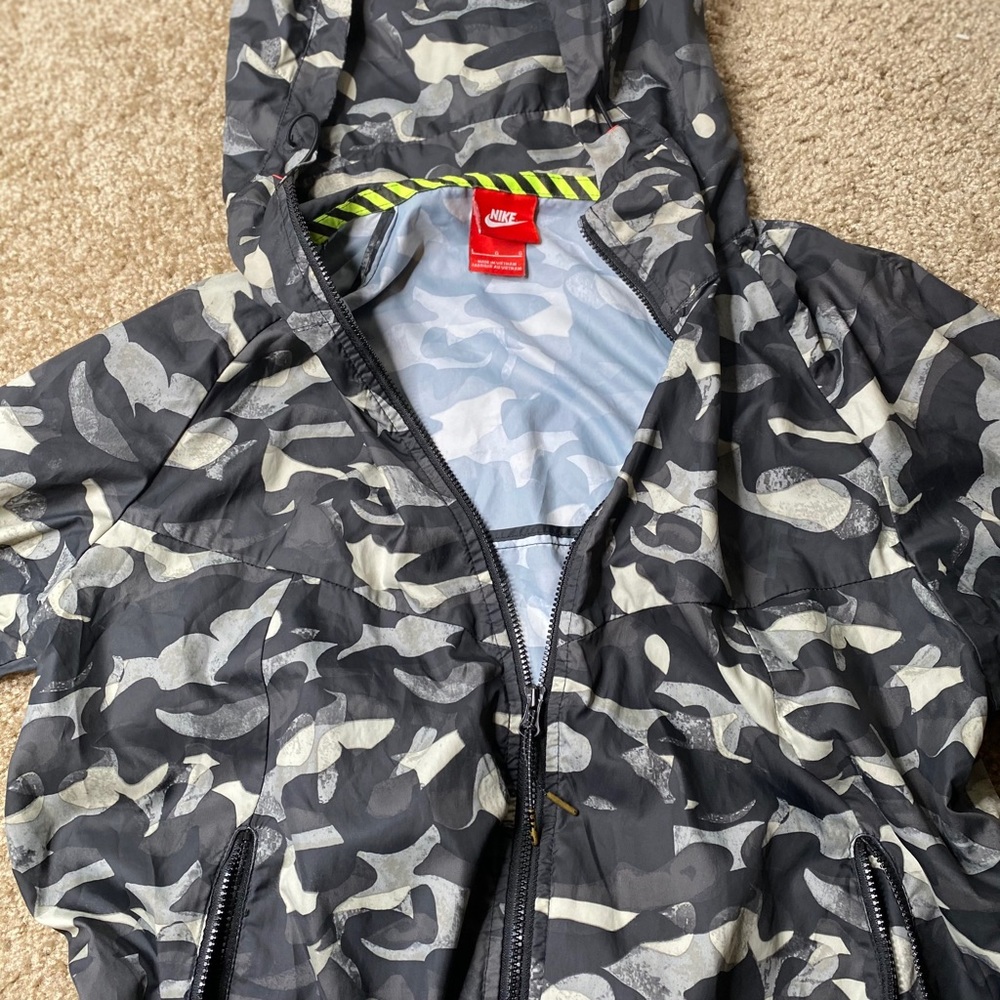 Nike Jacket 💙 - Picture 3 of 4